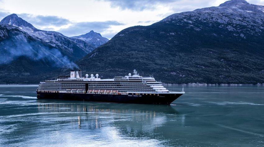 cruise-ship-alaska