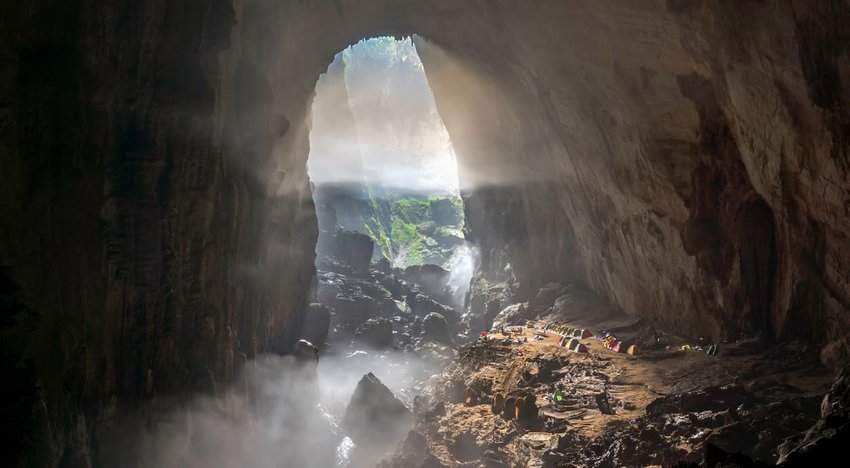 world’s largest cave Hang Son Doong