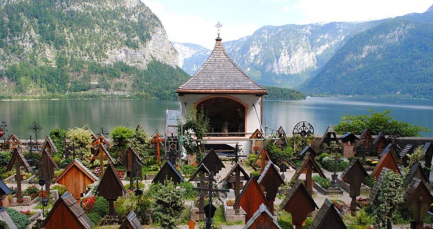 9 Cemeteries Worth Traveling For