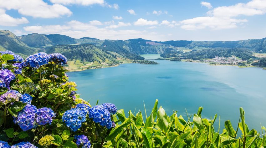 AZORES DISCOVERY TOUR - TourTailors