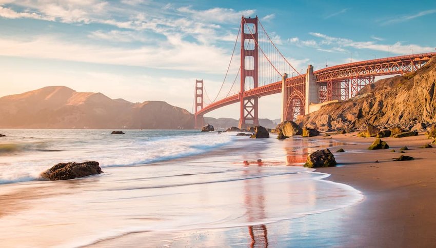 Golden-Gate-bridge-at-sunset