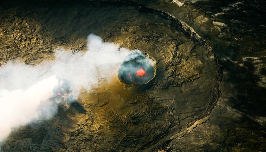 Ki-lauea-pele-erupting-at-the-Hawaii-volcanoes