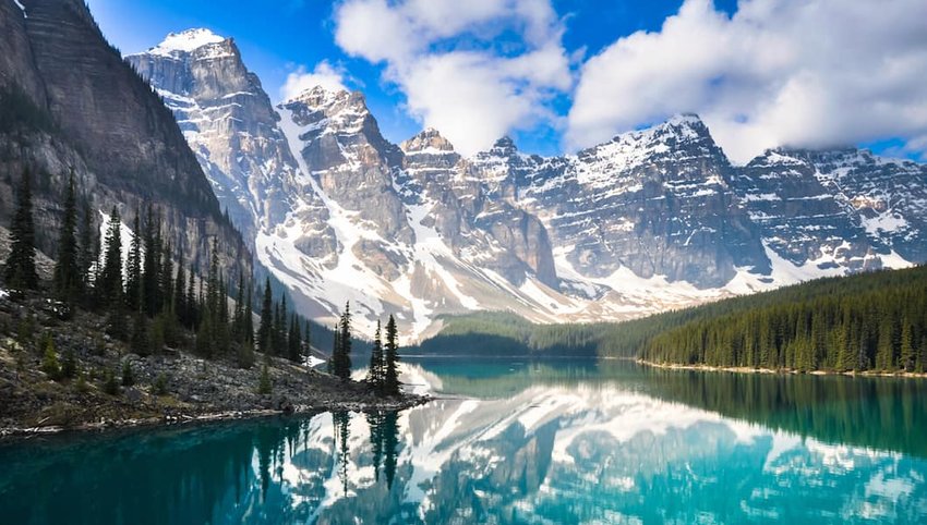 Moraine-Lake-in-Banff-National-Park