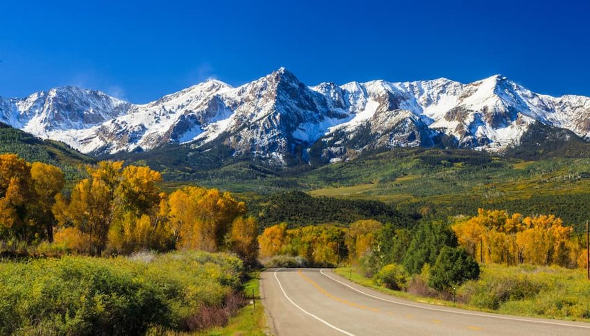 Road-in-Aspen-Colorado