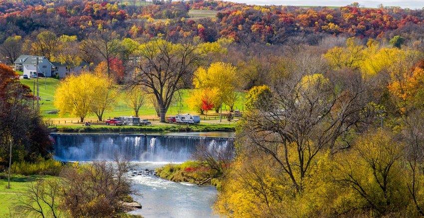 Lanesboro dam, autumn