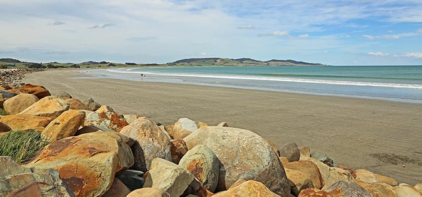 Colac Bay beach