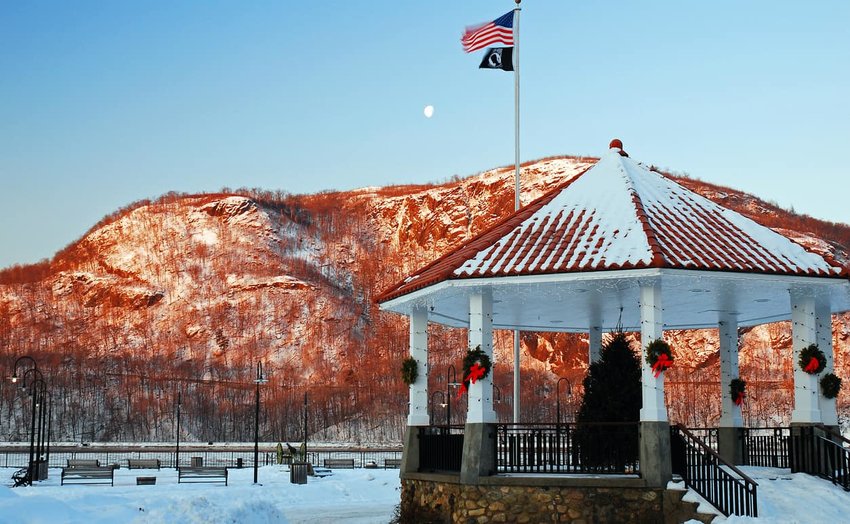 Winter Holiday Gazebo