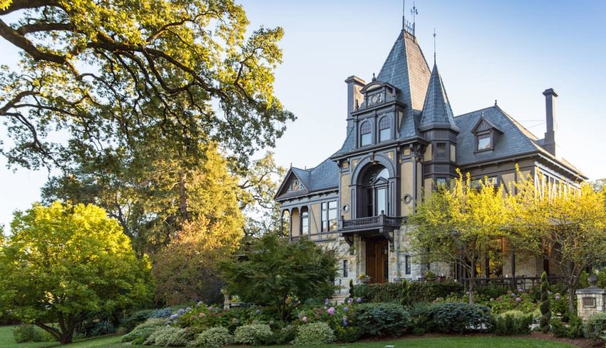 Beringer-Vineyards--Rhine-House-building