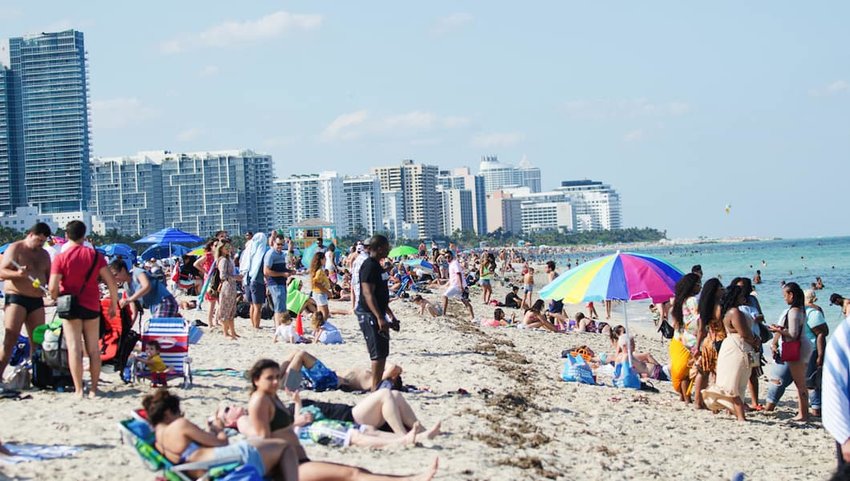 South-Beach-Miami-Summer-Crowd