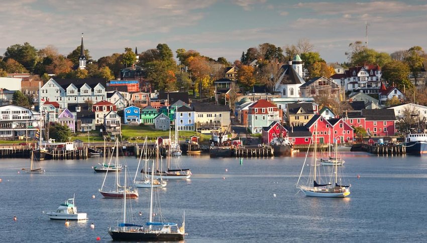 Waterfront-view-of-Lunenburg-Nova-Scotia