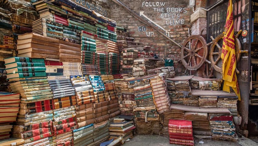 bookstore tourism