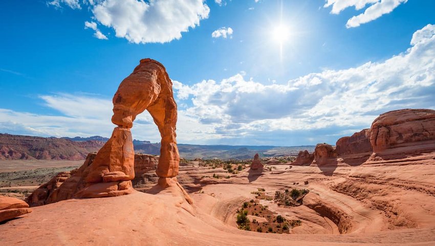 Photos of an arch rock formation in Arches National Park