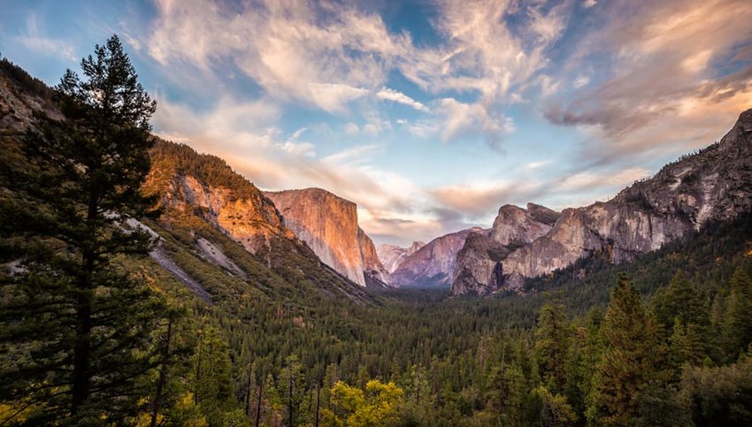 Photo of El Capitan in Yosemite National Park