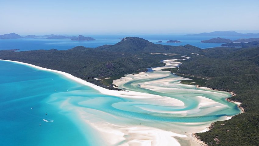 nice islands to visit near australia