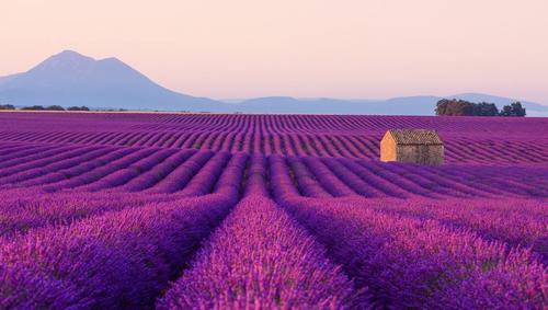 25 Stunning Photos of the Most Colorful Places on Earth