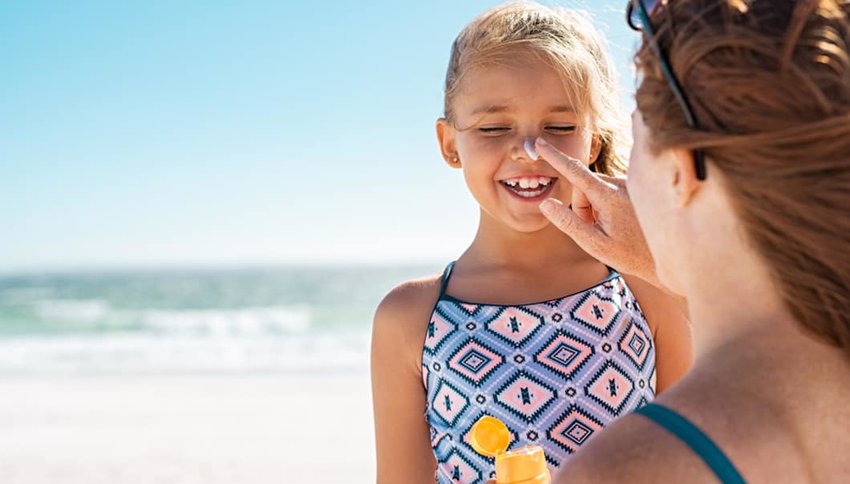 5 Environmentally-Friendly Sunscreens to Pack for the Beach