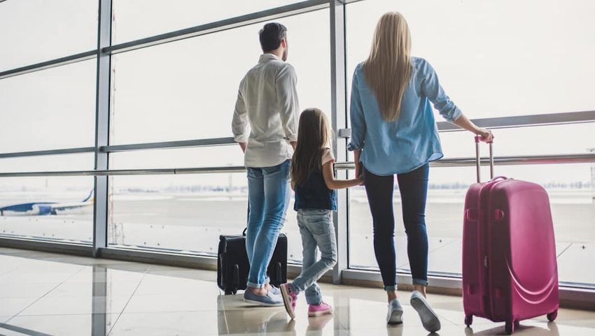 8 Tips to Survive Traveling With Family This Summer