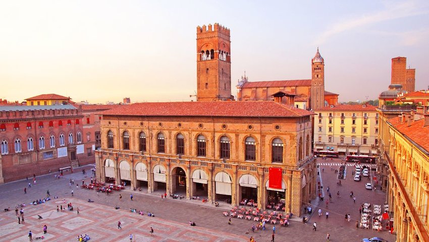 Bologna main square and King Enzo palace