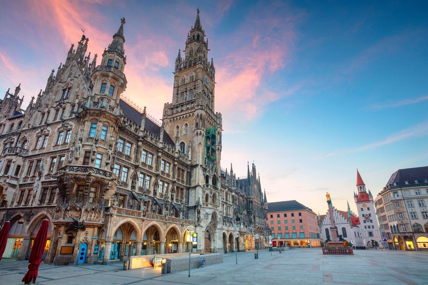 Photo of city square in Munich