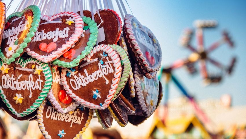  A typical souvenir at the Oktoberfest in Munich - a gingerbread heart.