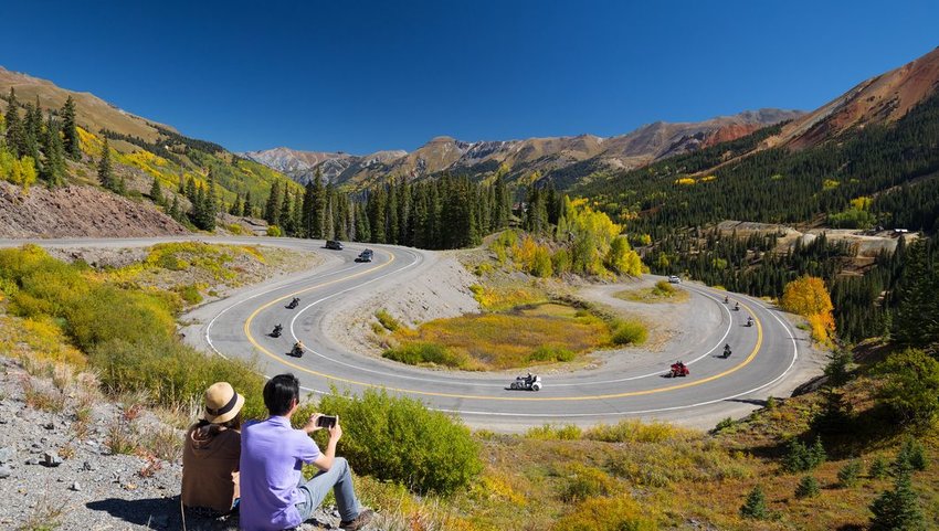 Couple overlooking the San Juan Skyway Scenic Byway, Colorado