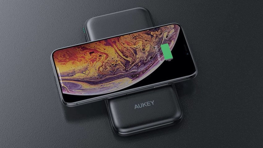 Aukey Qi Battery Pack