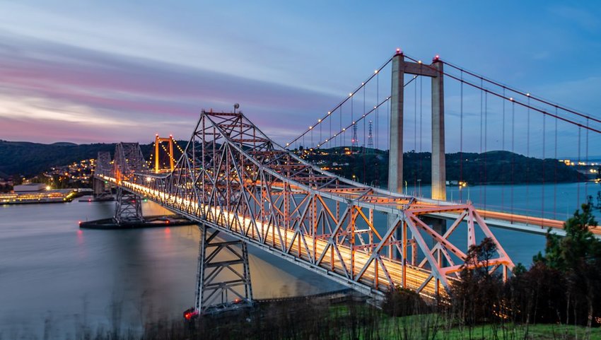 Bridge in California 