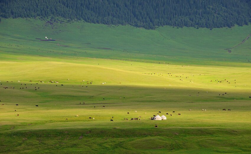 tajikistan vs kyrgyzstan tourism