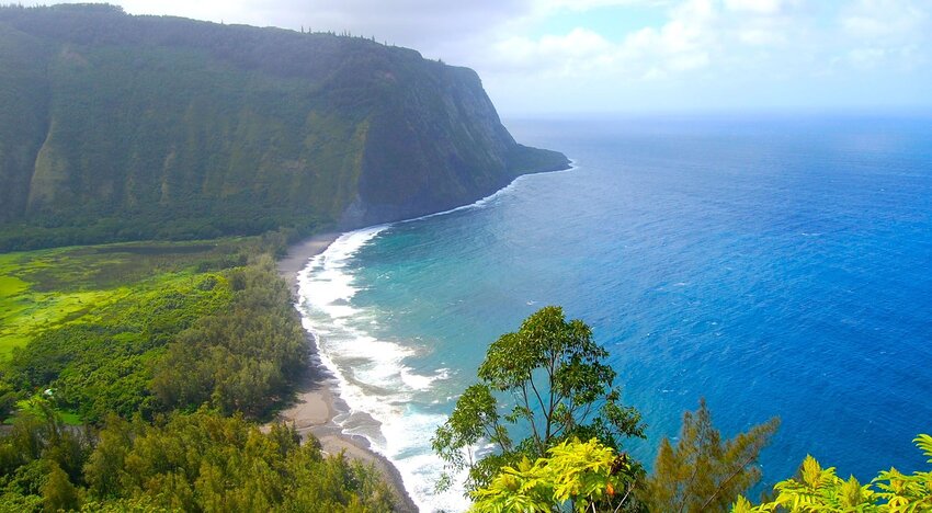 best hawaiian island to visit reddit