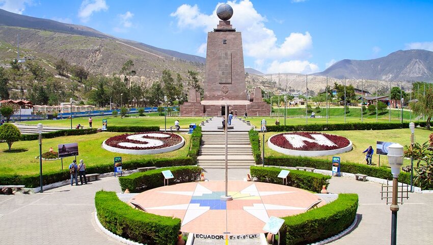 Monument Mitad del Mundo showing the divide between the Northern and Southern Hemispheres