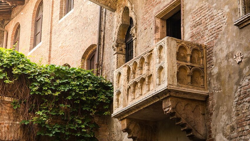 Balcony of Juliet's house in Verona, Italy viewed from the street.