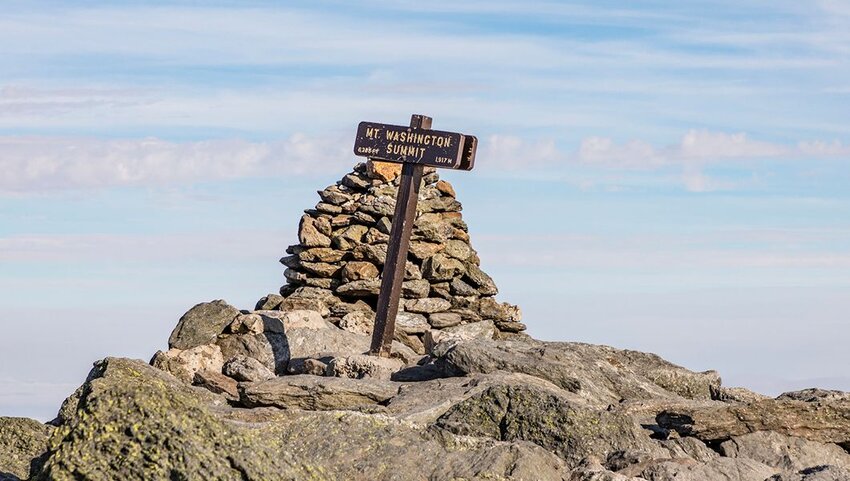 Sign at the summit of Mount Washington.