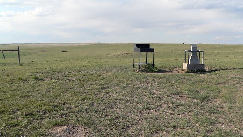 Stand containing a register and monument at Panorama Point.