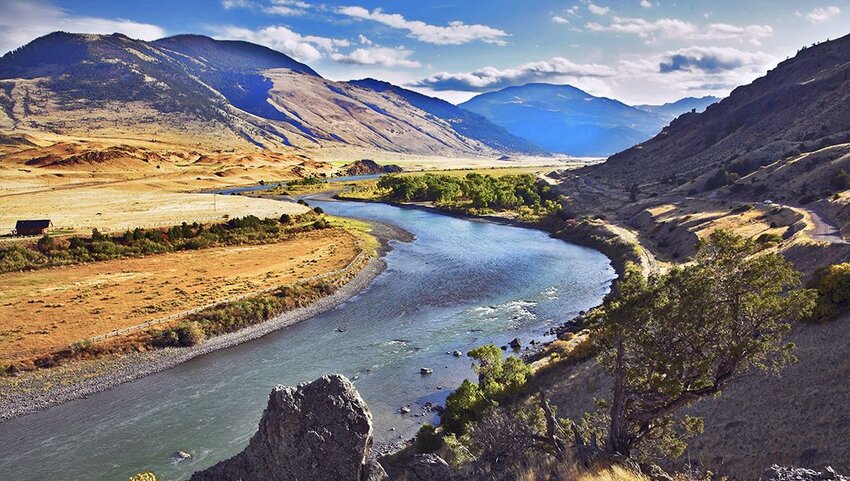 Winding Missouri River through hills.