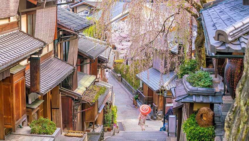 Old town Kyoto, the Higashiyama District during sakura season in Japan.