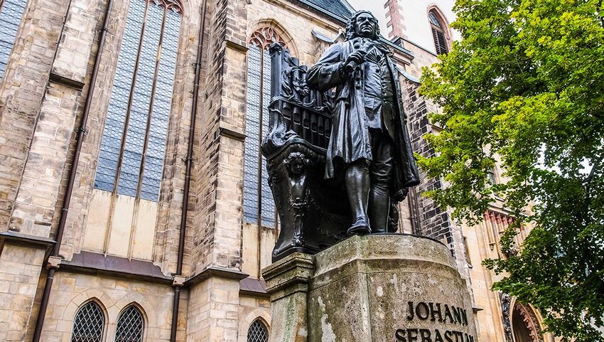 Statue of Johann Sebastian Bach.
