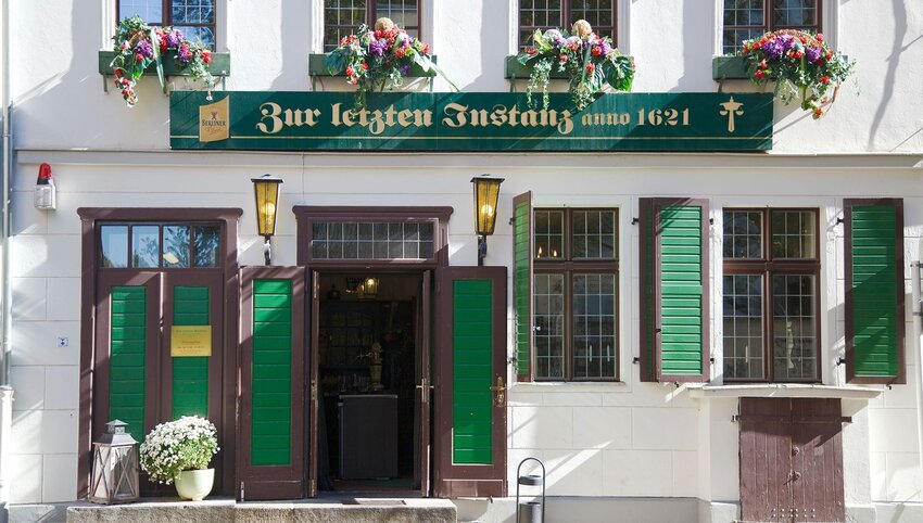 7 of the World’s Oldest Restaurants
