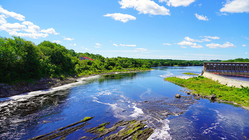 A water fall on Kennebec River.