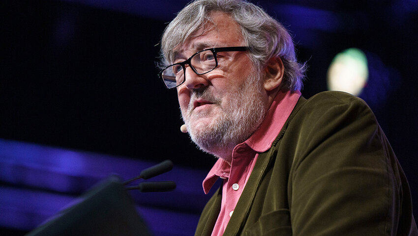 Stephen Fry at the Hay Festival on May 29, 2022.