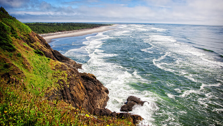 Pacific northwest coastline looking south from Cape Disappointment state park