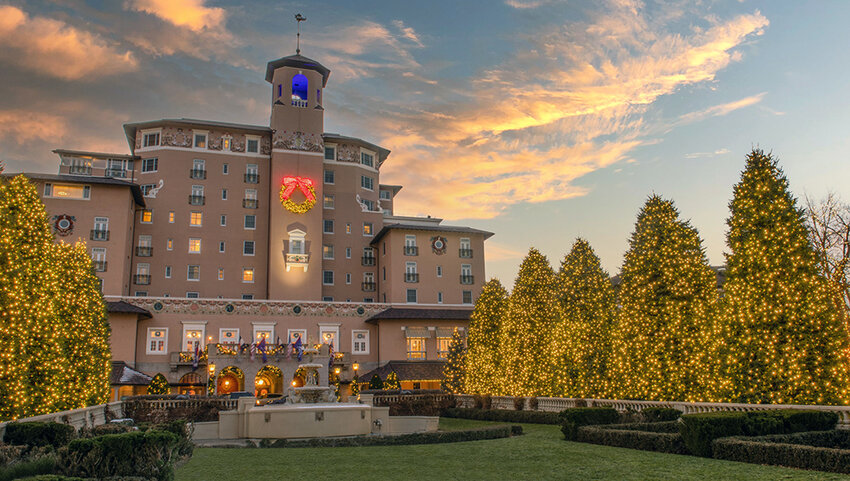 6 Hotels That Go All Out For The Holidays The Discoverer   TD The Broadmoor 